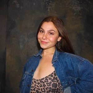 Meet your Posher, Julia